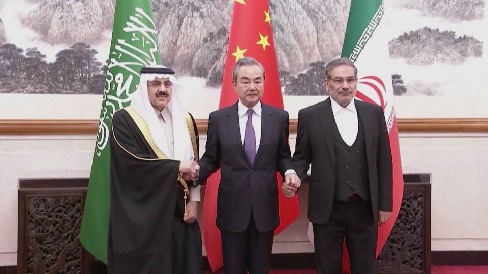 ترسيخ العلاقات الدبلوماسية بين السعودية وإيران