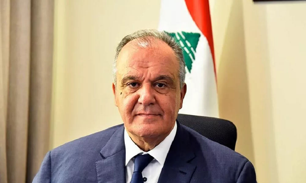 وزير الصناعة اللبناني يمنع المصانع من توظيف السوريين