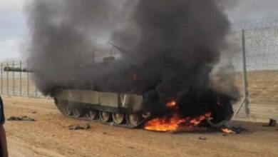 احتراق دبابة اسرائيلية في قطاع غزة