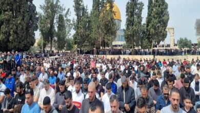 نحو 120 ألف مصل يؤدون صلاة الجمعة بالمسجد الاقصى المبارك
